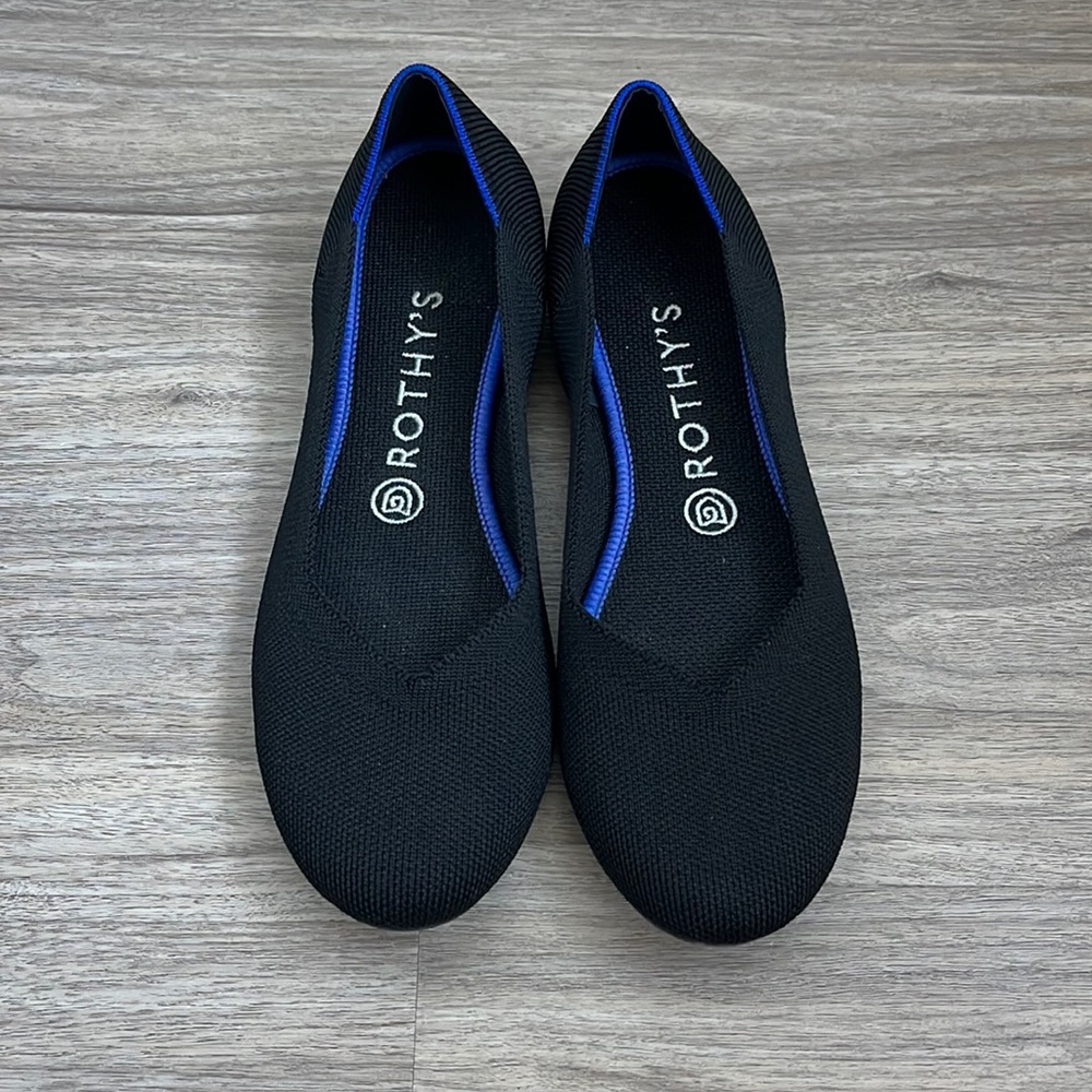 Rothy’s black flats
